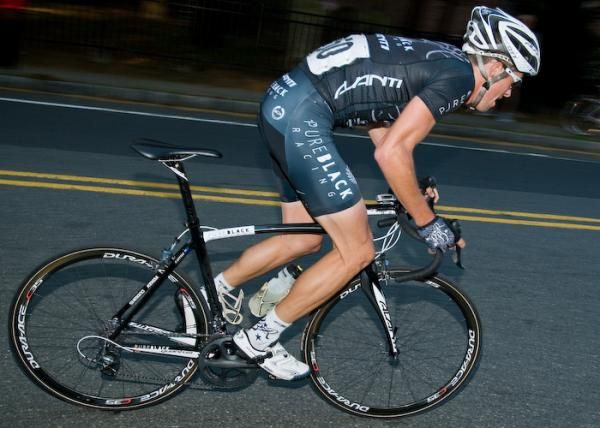 Scott Lyttle (Pure Black Racing) attempts to bridge up to the break