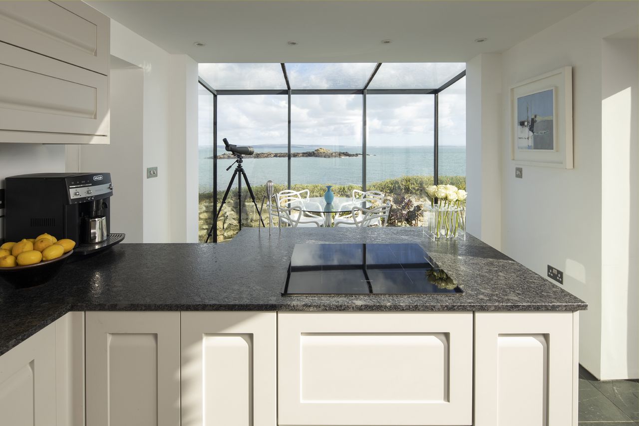 a bungalow extension by the sea