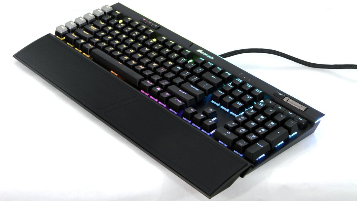 Corsair K95 Platinum Rgb Keyboard With Cherry Mx Speed Switches Hands On Tom S Hardware