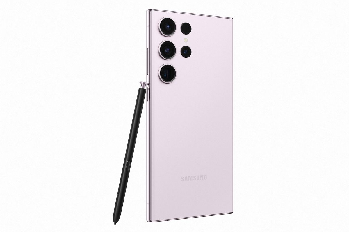 Official press images of the Galaxy S23 Ultra, in Lavender from the back, with S Pen stylus