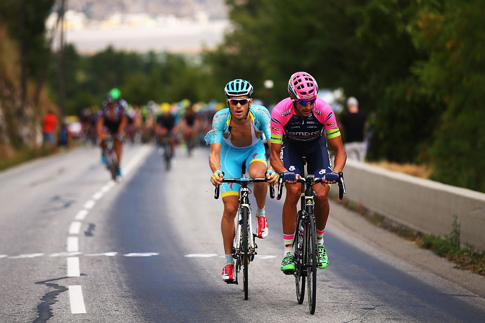 Andriy Grivko of Astana attacks at the bottom of the Croix-de-Fer