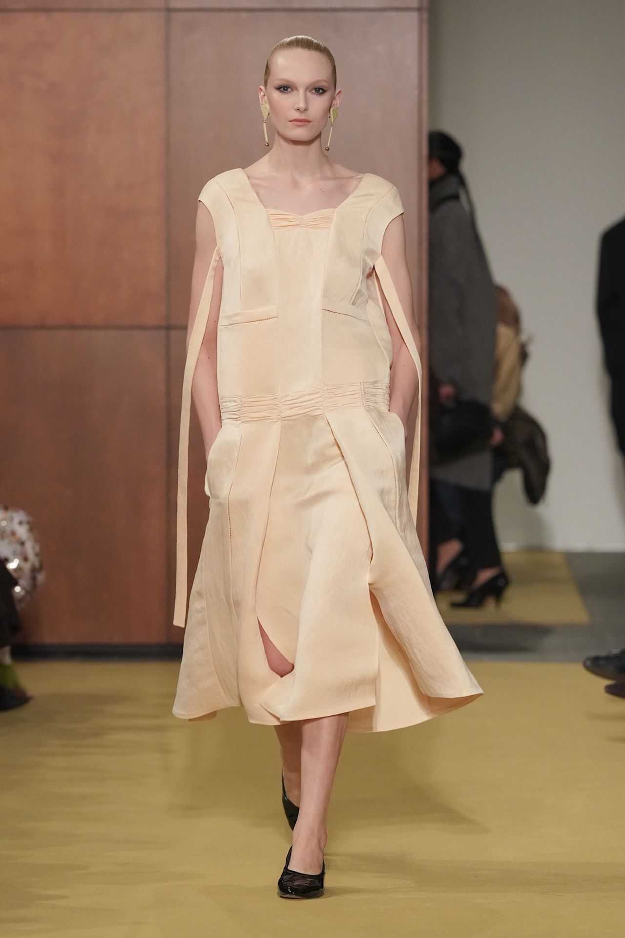 models on the Fall 2026 Tory Burch fashion show runway