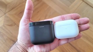 Bowers & Wilkins PI5 vs. AirPods Pro