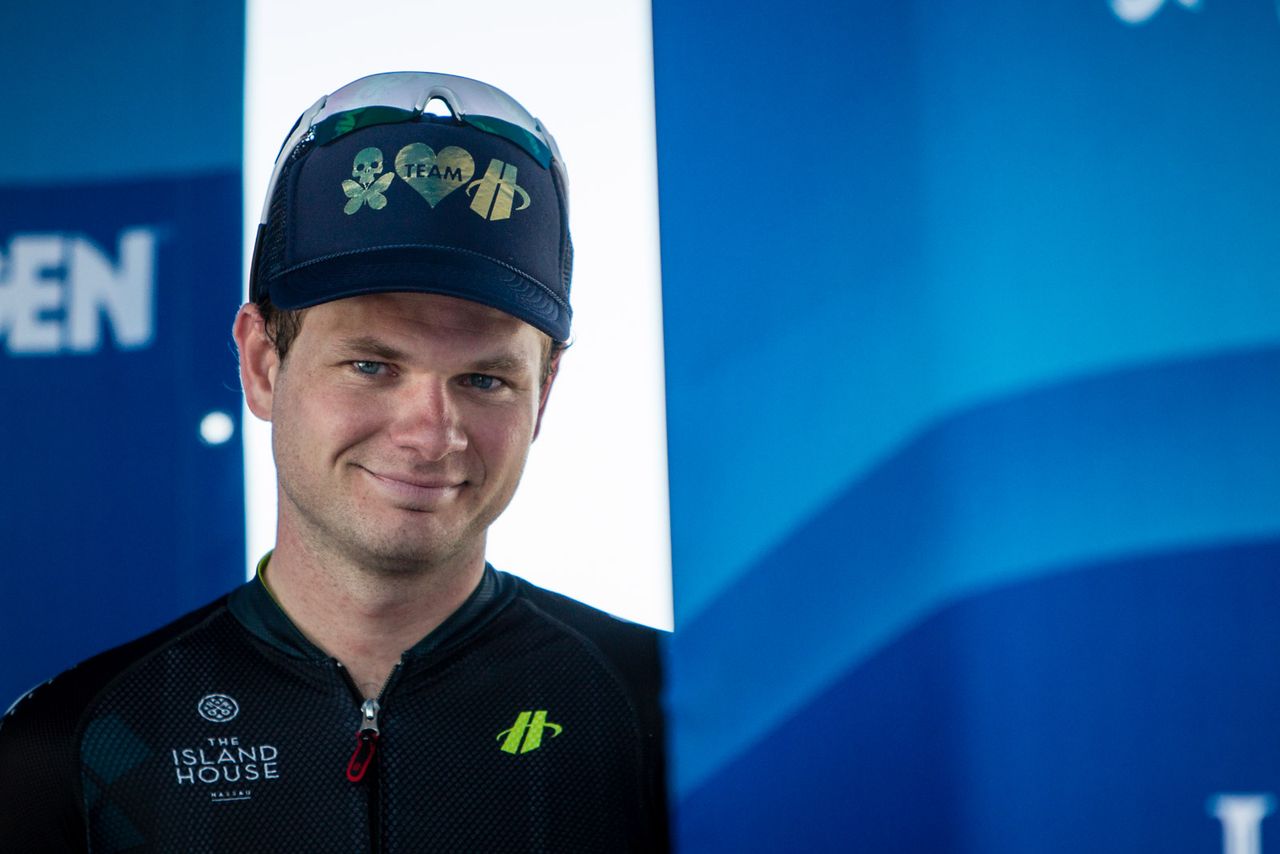 Oscar Clark (Holowesko) comes onto the stage to take the KOM jersey