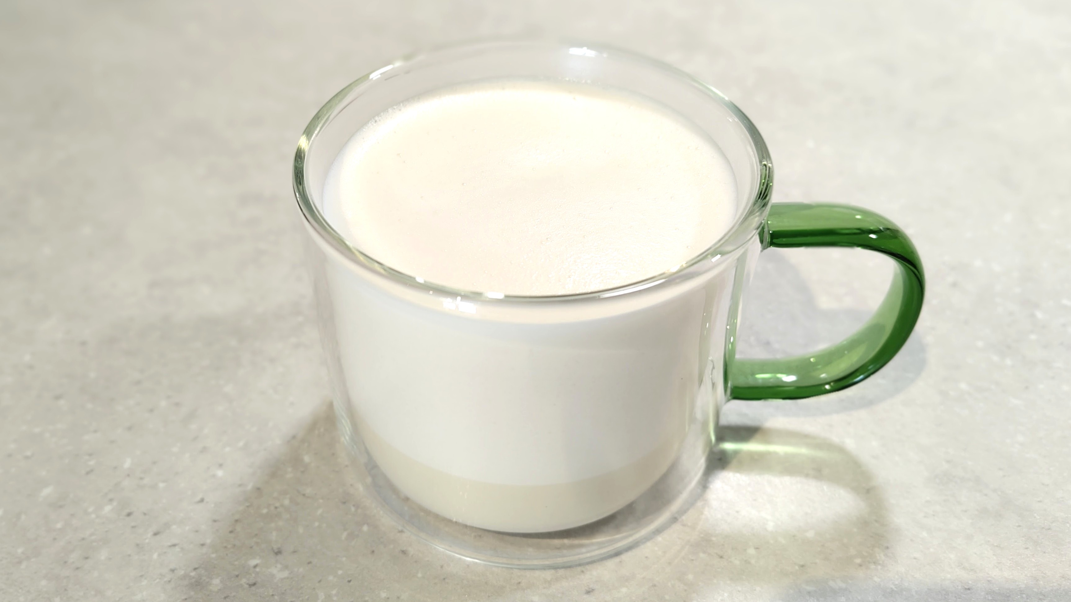 Oat milk prepared using Smeg milk frother