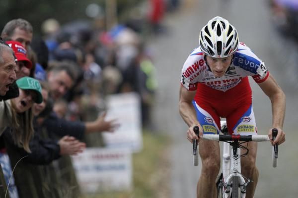 Kevin Pauwels (Sunweb-Revor) on his way to winning his first Koppenbergcross.