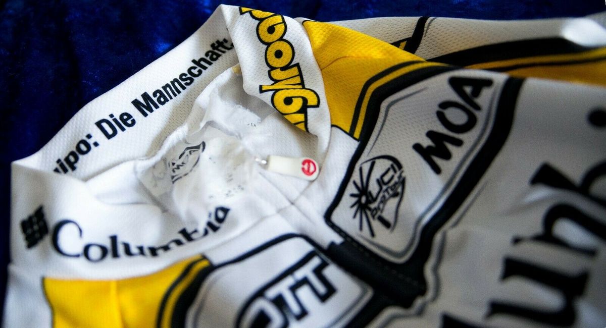 The label looks as though it used to have a team rider&rsquo;s name on it; the seller believes that it could read 'Edvald Boasson Hagen'