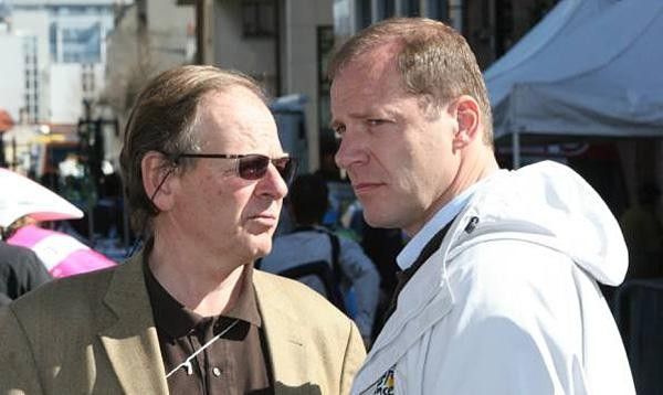 Prudhomme (r) talks with former ASO boss Patrice Clerc.