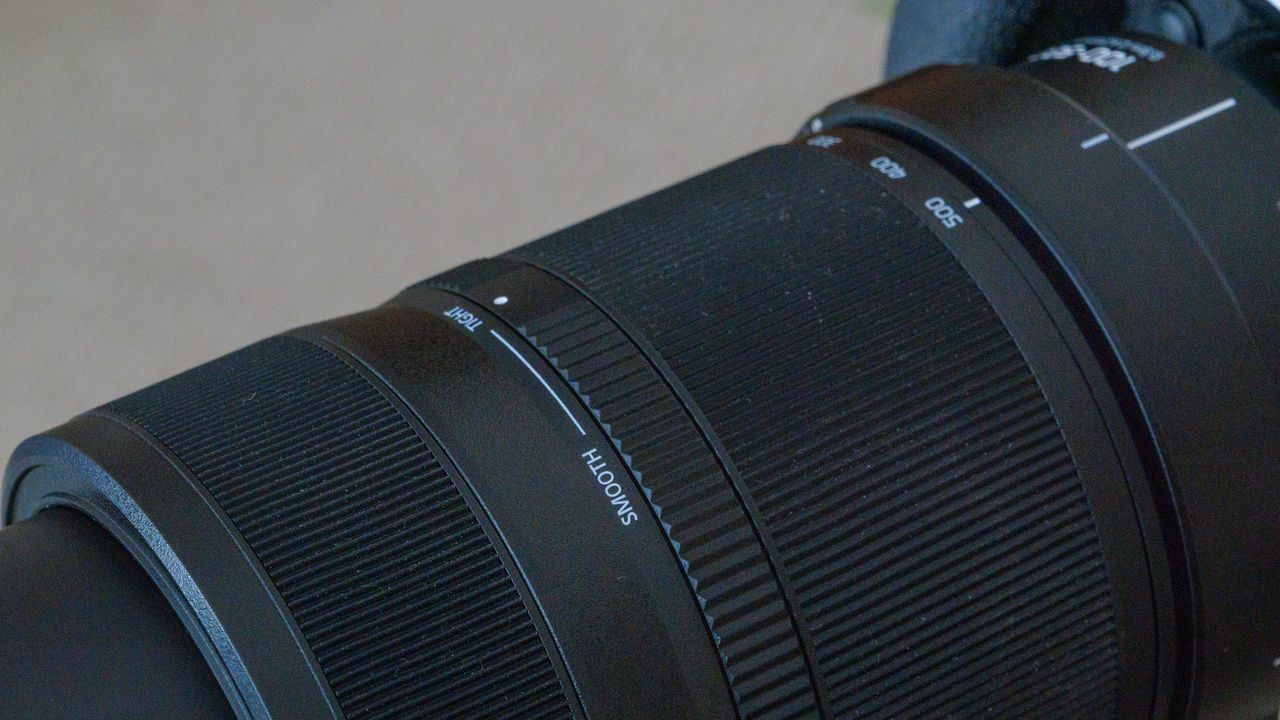 Panasonic Lumix S 100-500mm F5-7.1 O.I.S lens
