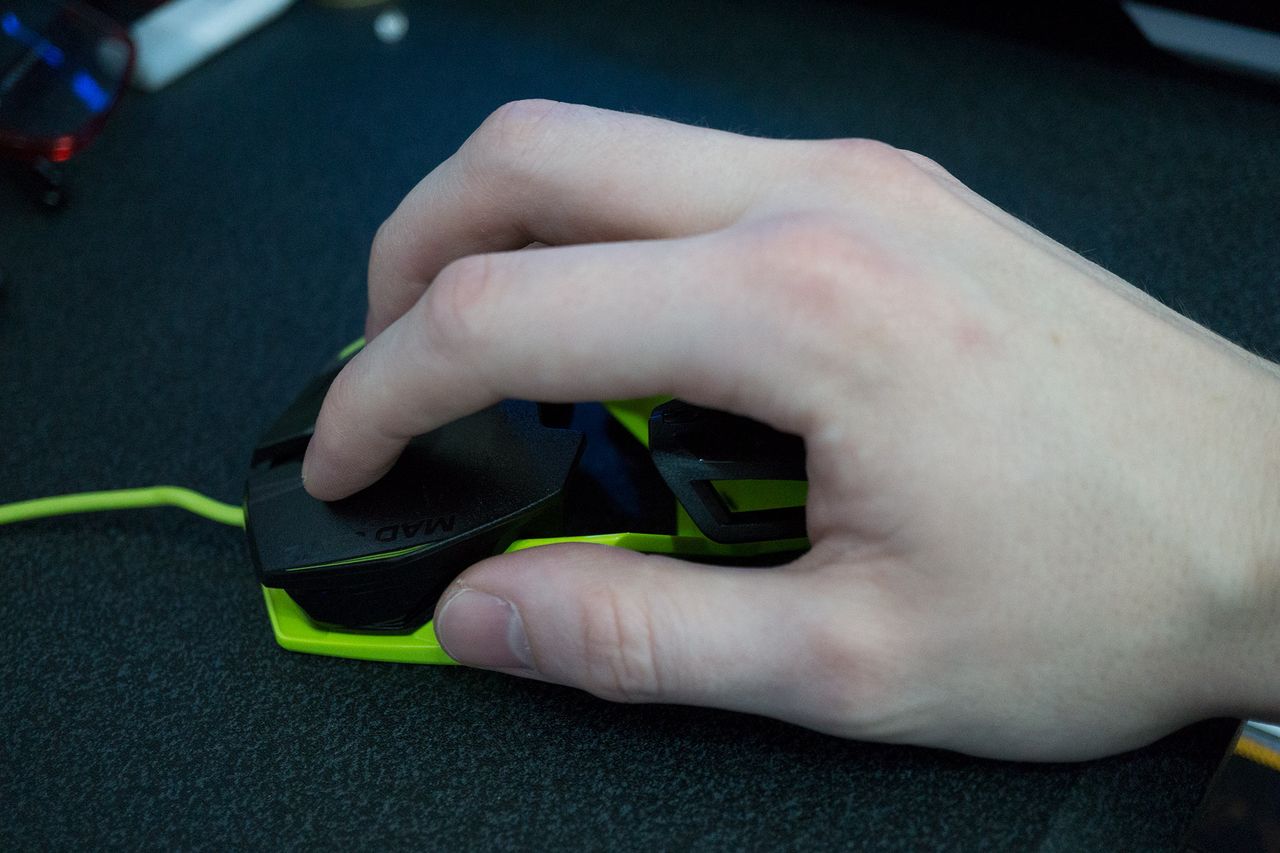 Mad Catz RAT 1