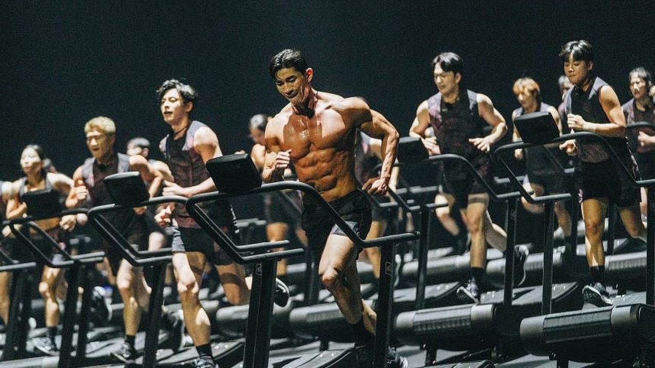 a group of contestants on physical 100 season 2 run on manual treadmills