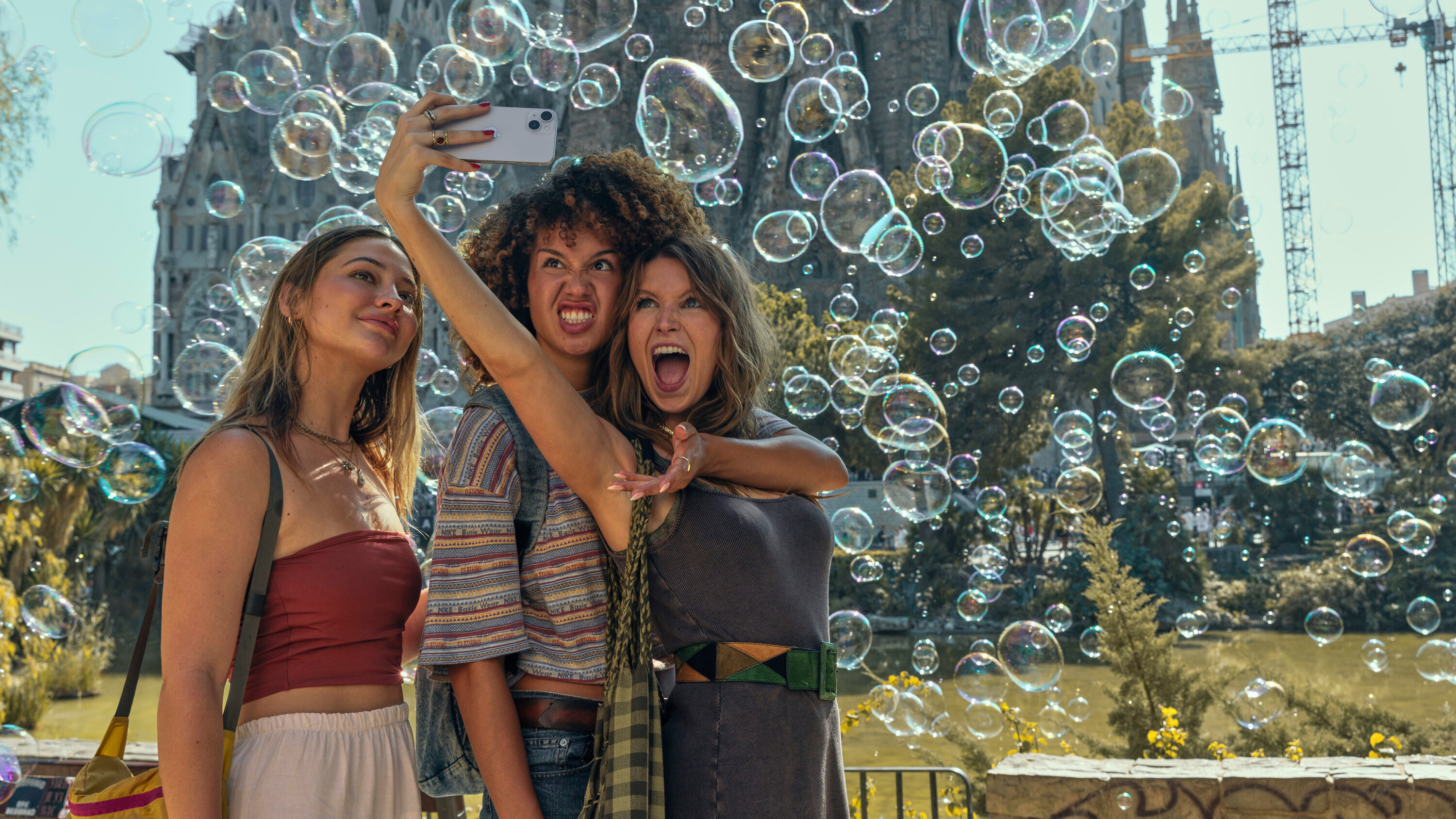"The Map That Leads To You" cast pose for a selfie together