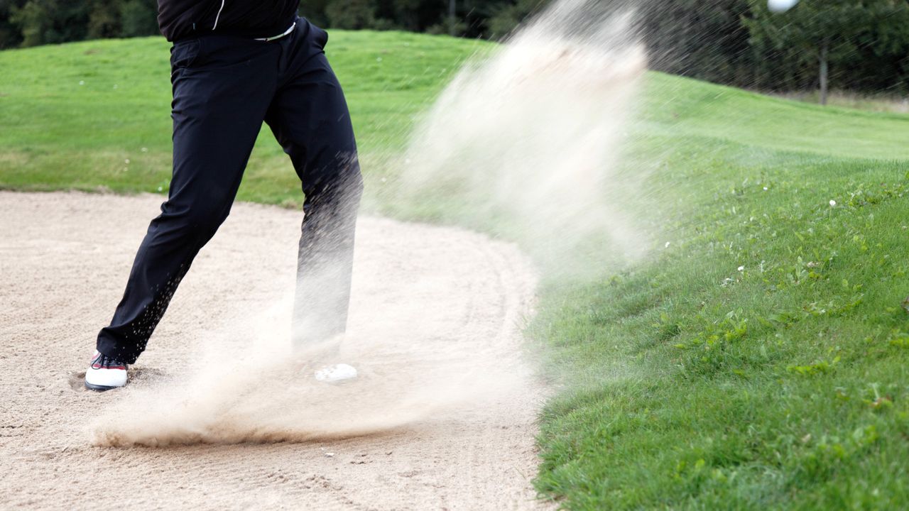 chunk-and-run bunker shot close up GettyImages-178528910