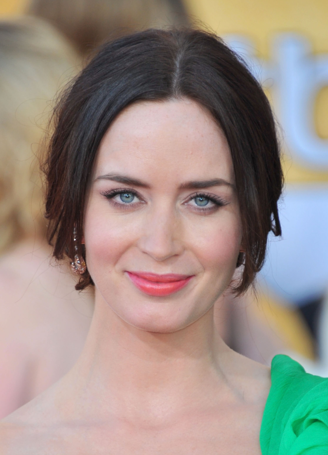 Emily Blunt arrives at the 18th Annual Screen Actors Guild Awards at The Shrine Auditorium on January 29, 2012 in Los Angeles, California