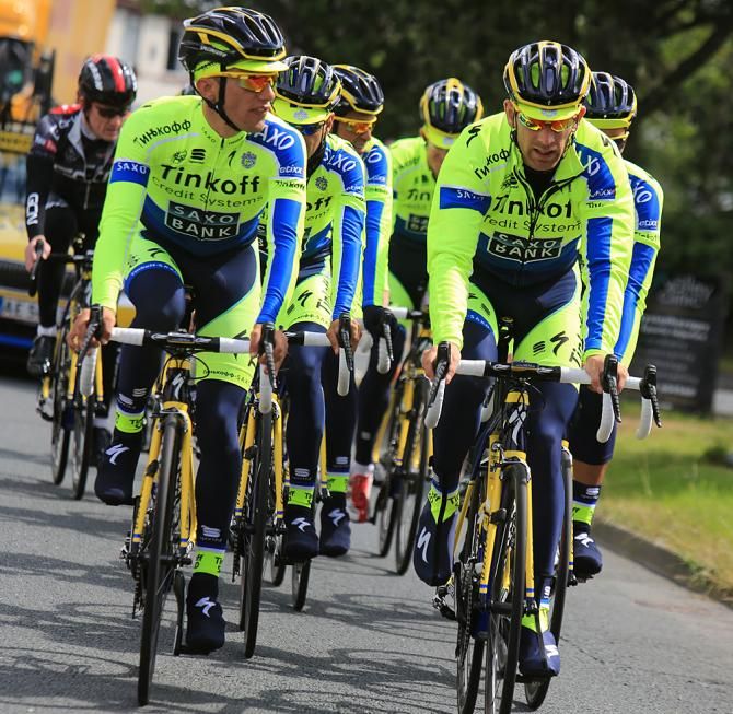 The new Tinkoff Saxo kit has a more neon yellow, easily distinguished from the Tour's leader's jersey