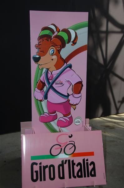 The Giro's mascot