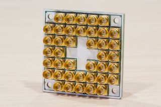 Intel 17-qubit quantum chip