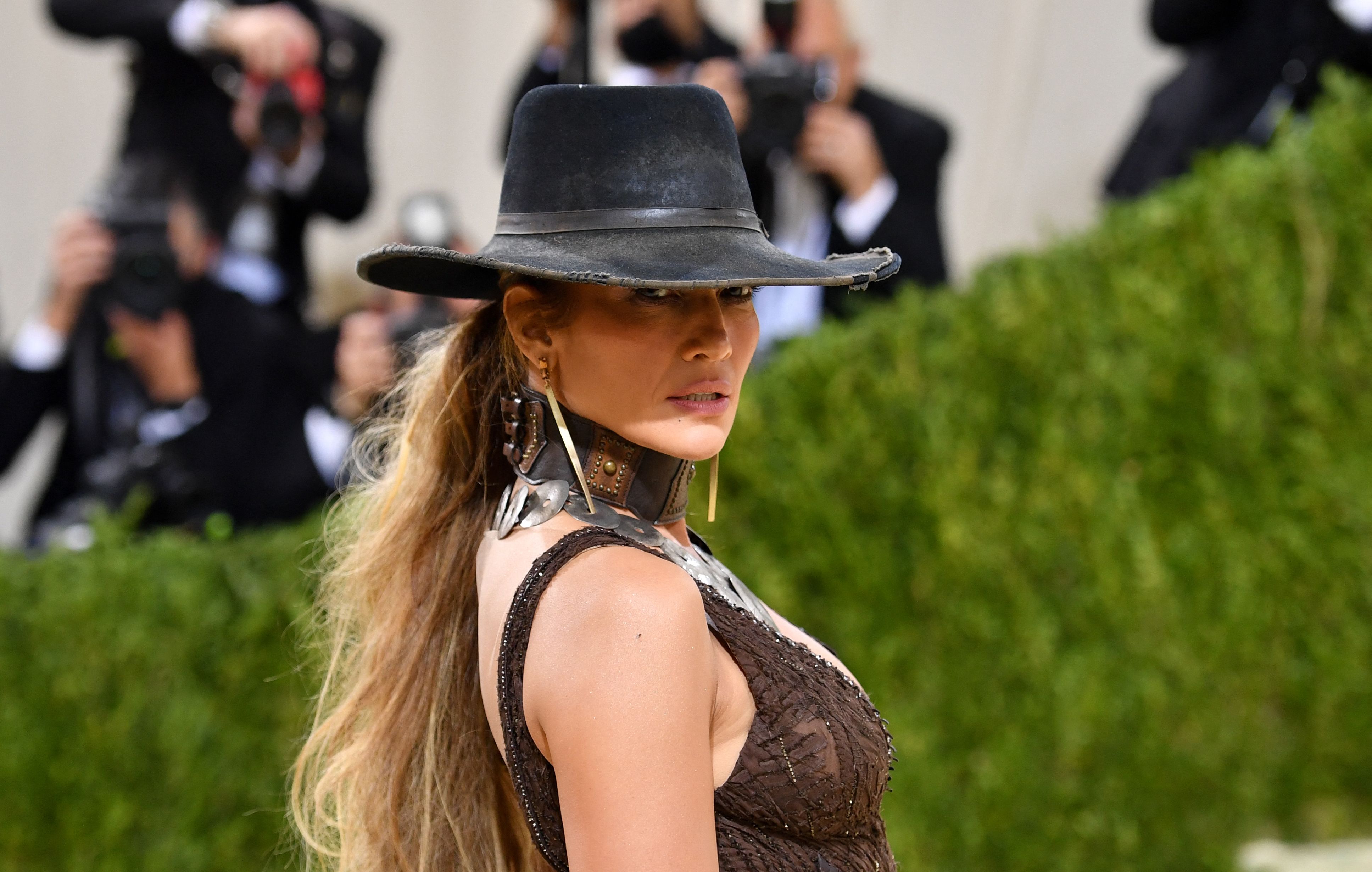 hat - jennifer lopez