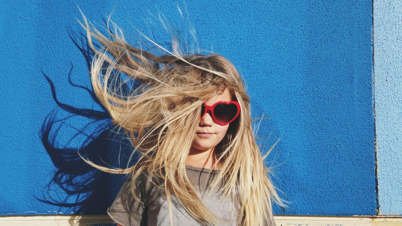 Clothing, Eyewear, Glasses, Hairstyle, Sunglasses, Electric blue, Street fashion, Cool, Blond, Long hair, 