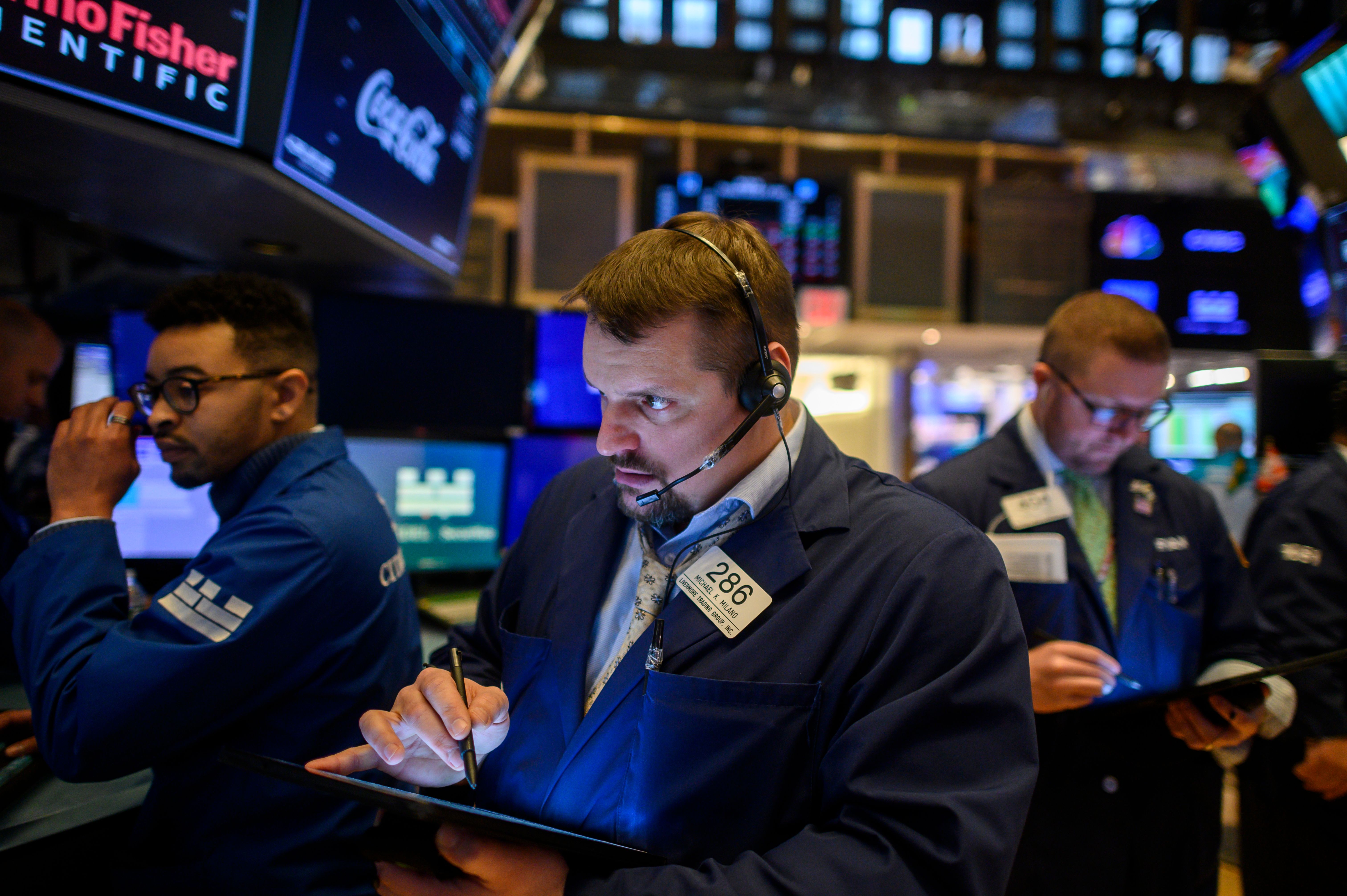 Dow Jones.