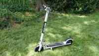 best electric scooters: GoTrax XR Ultra