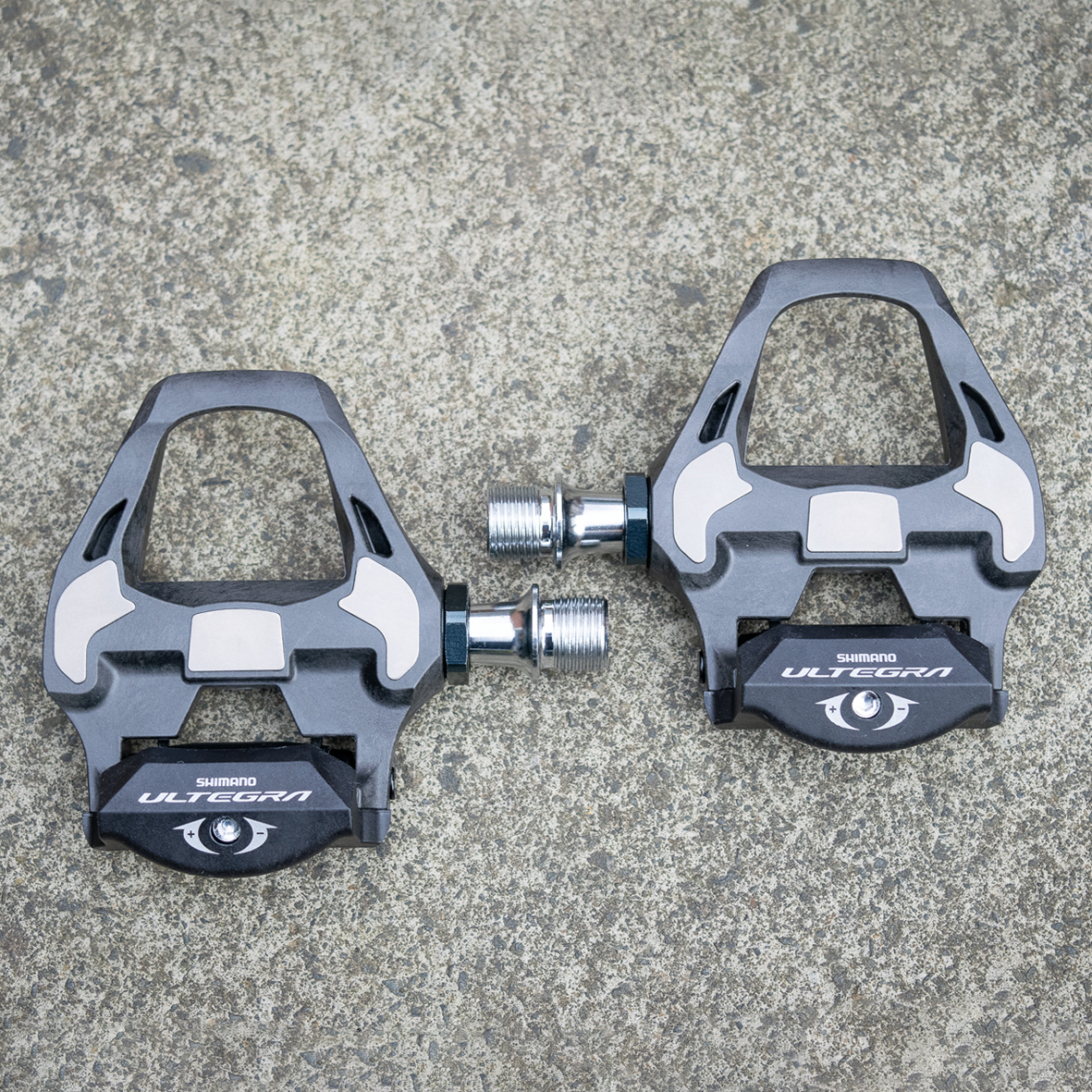 Shimano Ultegra R8000 on a concrette surface