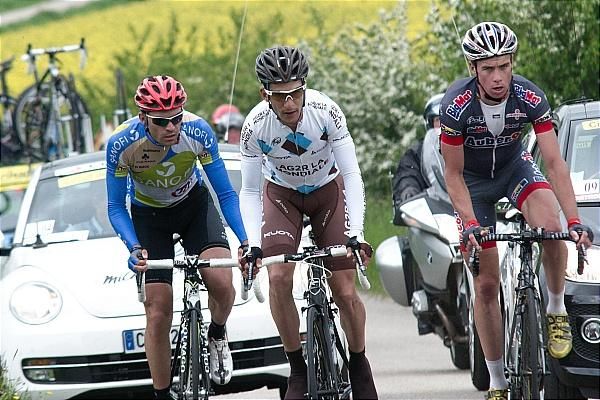 The break of the day included Julien Antomarchi (Team Type 1-Sanofi), Blel Kadri (Ag2R-La Mondiale) and Johan Mombaerts (Auber 93).