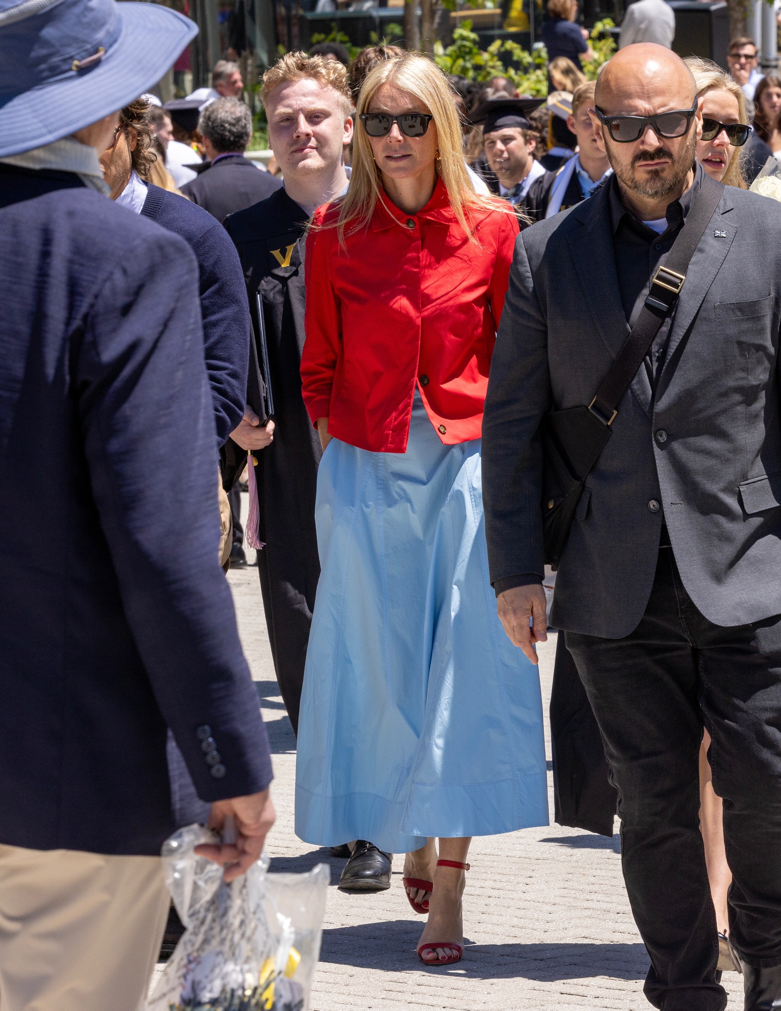 BGUK_3575497 - *EXCLUSIVE* Nashville, TN **WEB MUST CALL FOR PRICING** Gwyneth Paltrow and
Brad Falchuk celebrate family milestone at Apple Martin's Nashville graduation.
Pictured: Gwyneth Paltrow, Apple Martin
BACKGRID UK 8 MAY 2026
BYLINE MUST READ: 4CRNS, WCP / BACKGRID
UK: +44 208 344 2007 / uksales@backgrid.com
USA: +1 310 798 9111 / usasales@backgrid.com
*Pictures Containing Children Please Pixelate Face Prior To Publication*