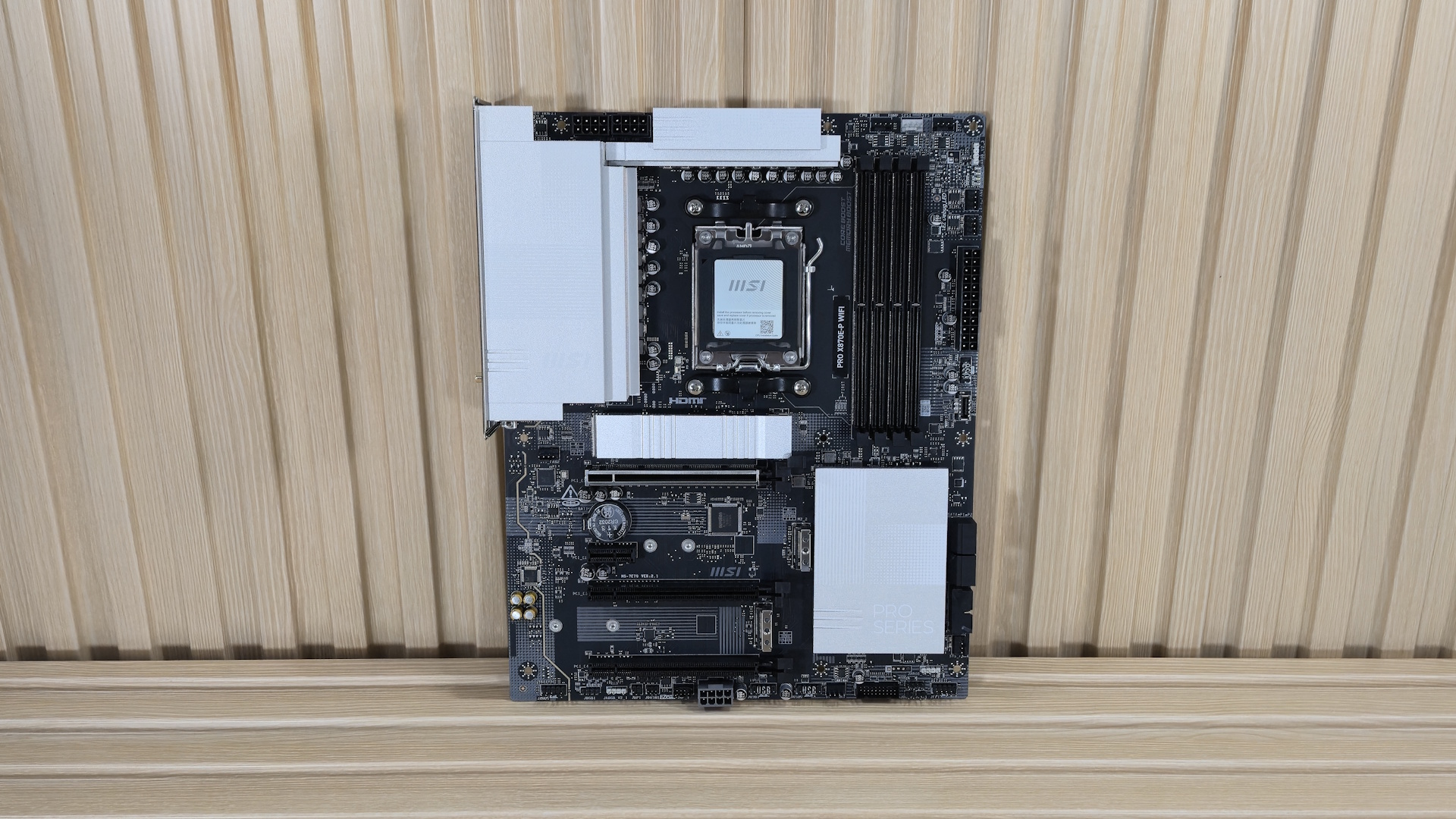MSI Pro X870E-P Wifi - Board images