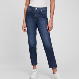 mom jeans in denim blue