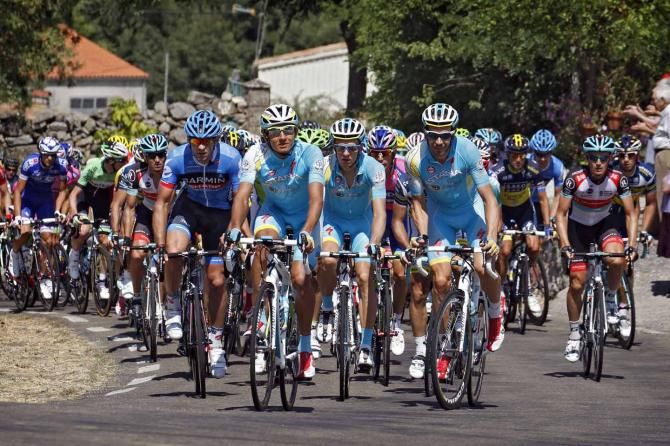 Astana set the tempo in support of Vincenzo Nibali.