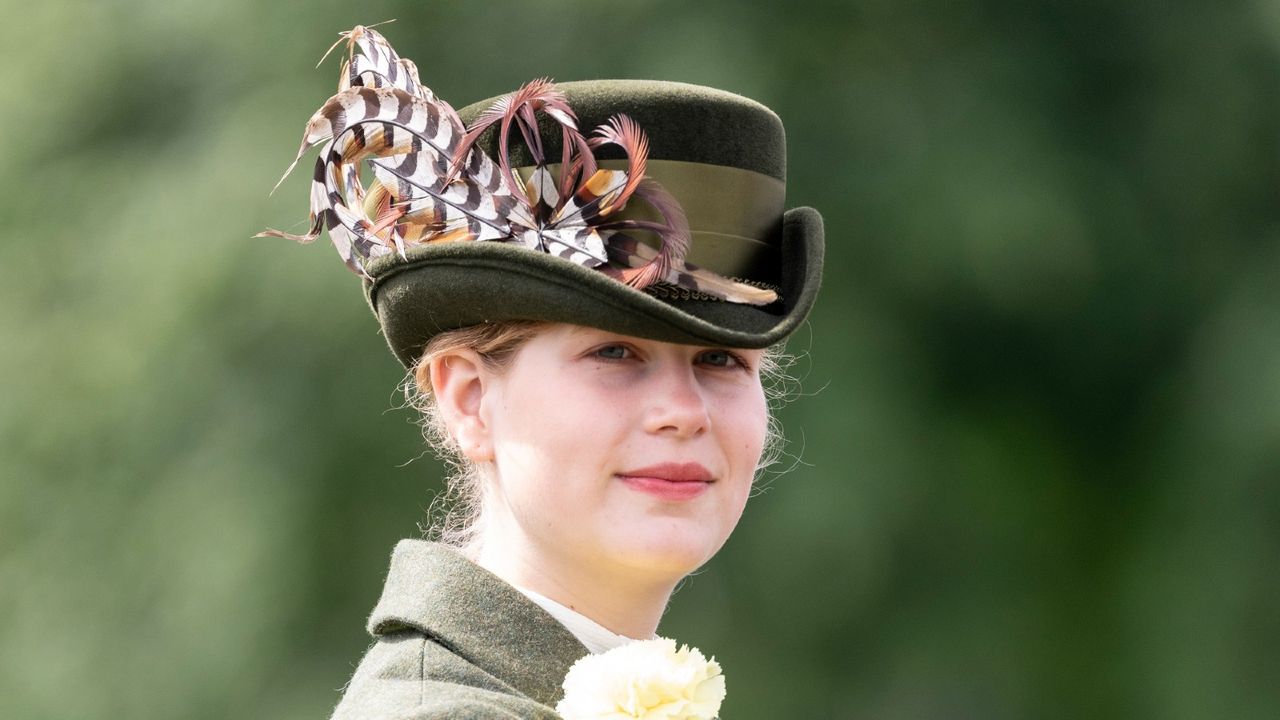 The Queen visited by Lady Louise— Lady Louise Windsor takes part in &#039;The Champagne Laurent-Perrier Meet of the British Driving Society during the Royal Windsor Horse Show 2021 at Windsor Castle on July 4, 2021 .