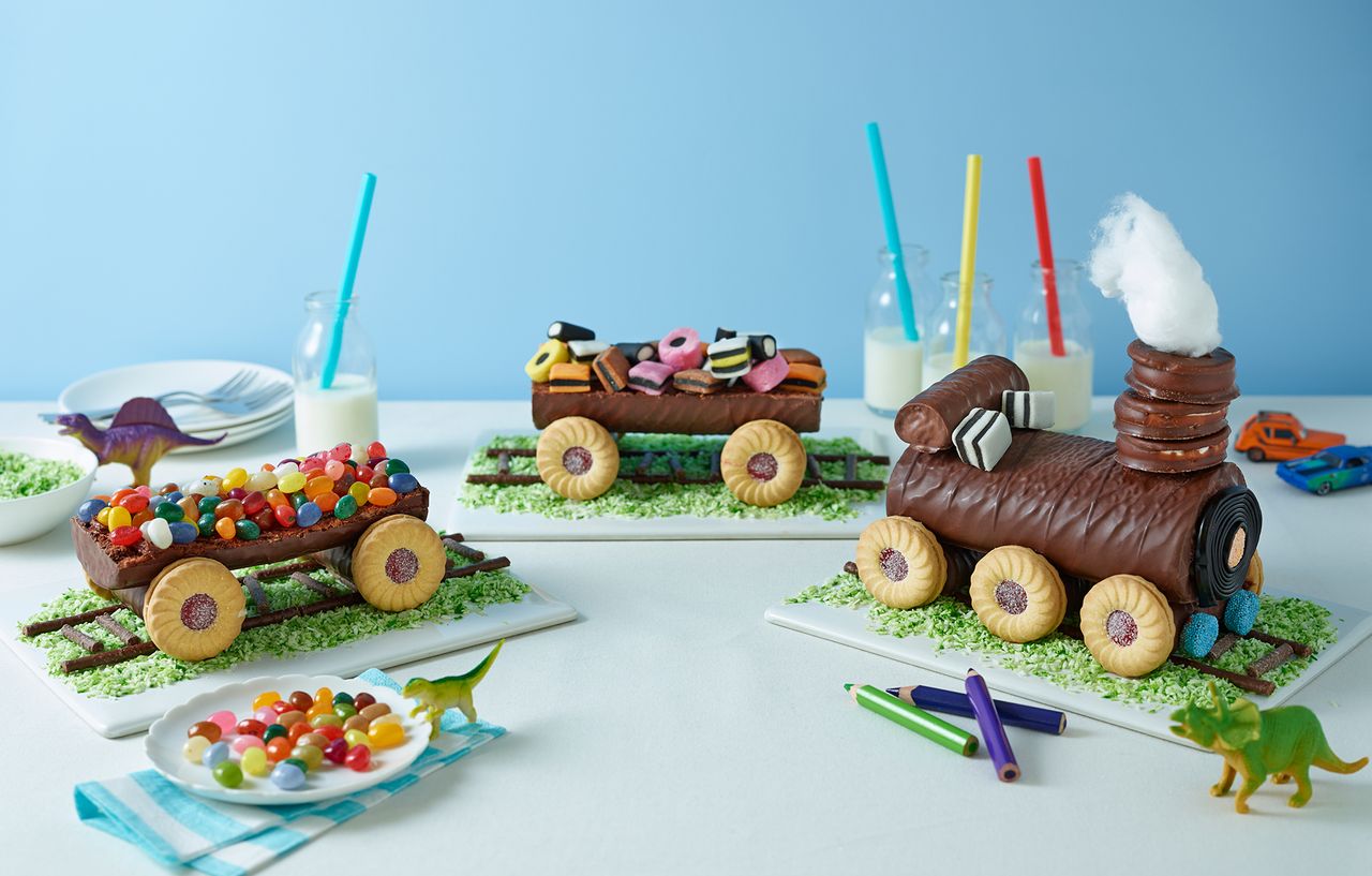 No-bake train cake