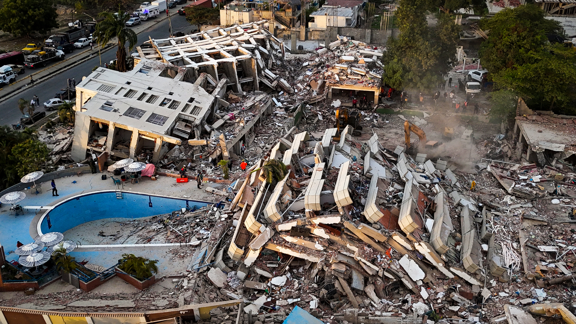 Building in Venezuela's La Guaira state destroyed by dual earthquakes