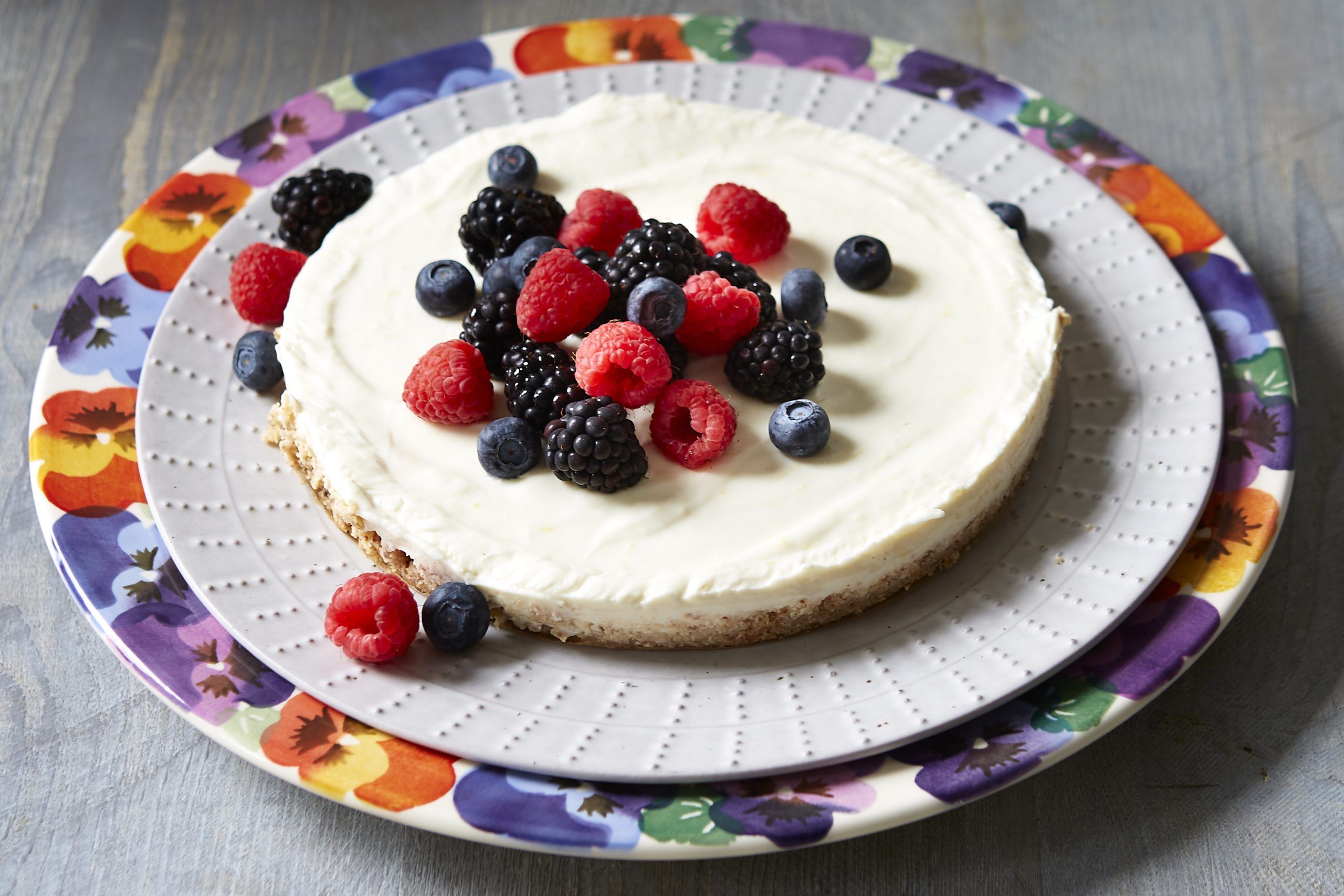 Low fat yogurt and berry tart recipe