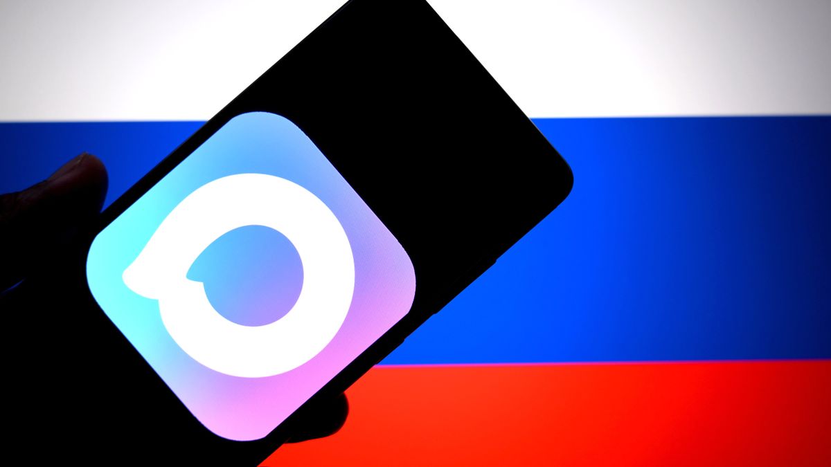 “An enormous surveillance potential” – experts have serious concerns about Russia's new WhatsApp rival
