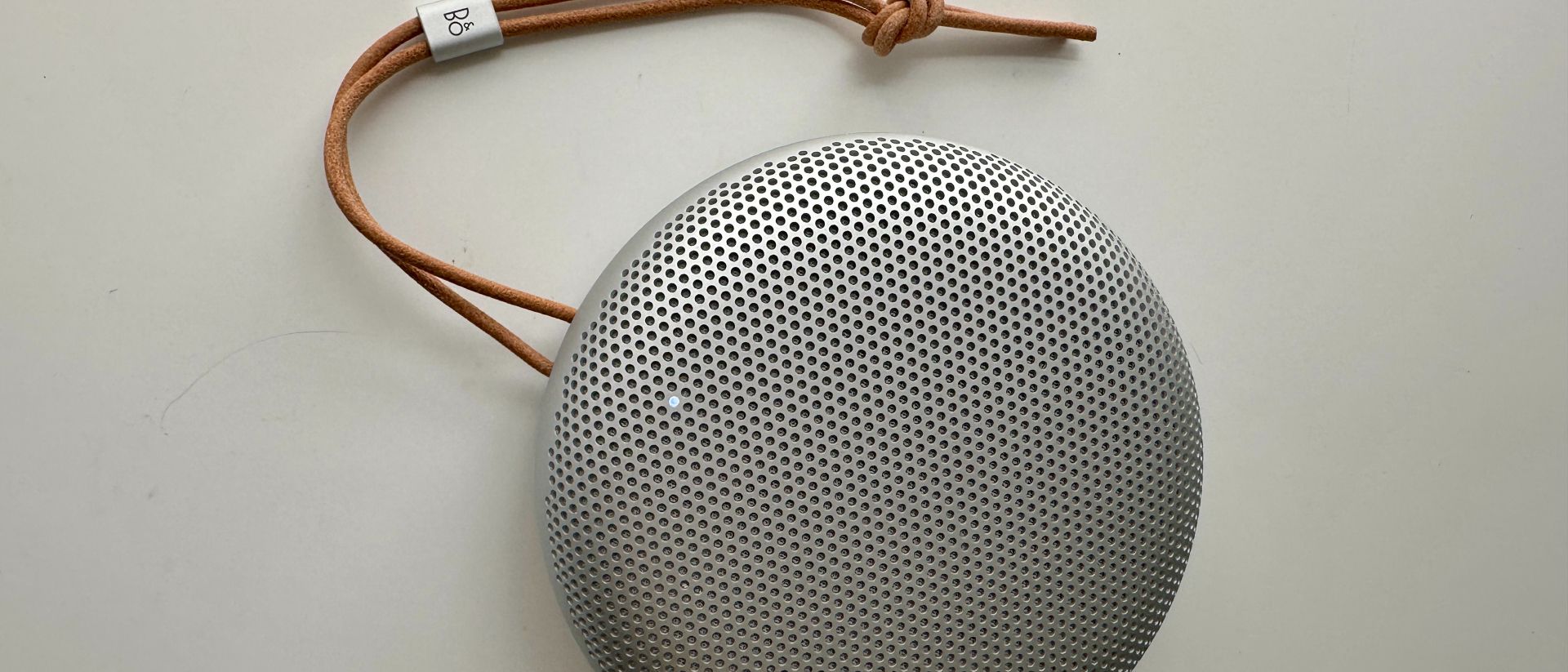 新品未開封 Beosound A1 3rd GenB＆O ナチュラルアルミニウム Amazon.com: Bang & Olufsen Beosound A1 3rd Gen Portable
