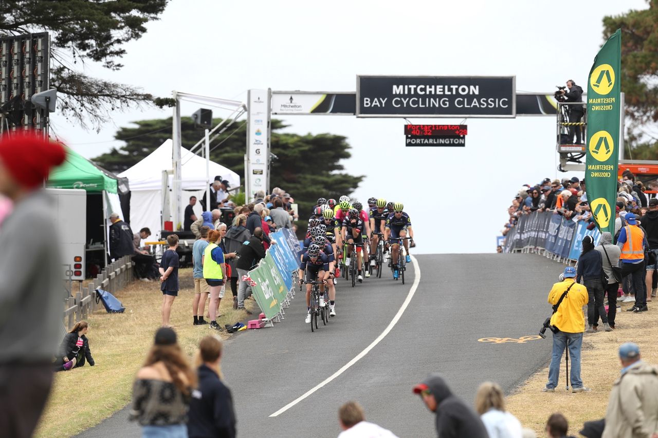 JLT Condor lead under the start/finish