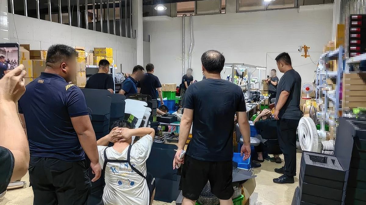 Police raid of fake GPU warehouse. 