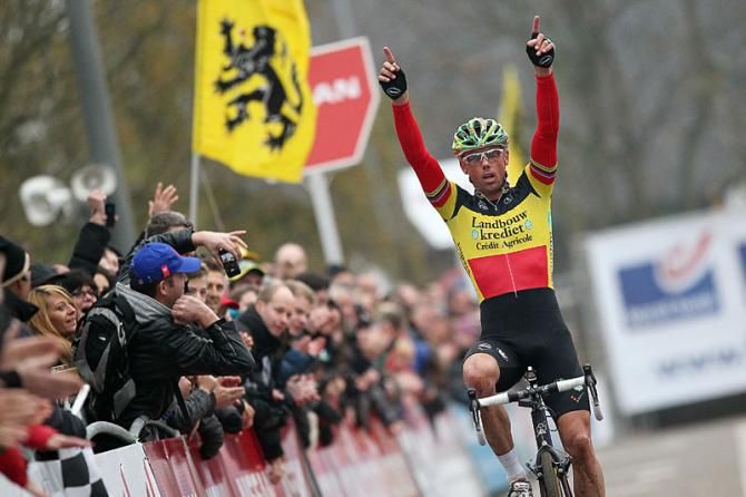 Sven Nys (Landbouwkrediet-Euphony) celebrates victory