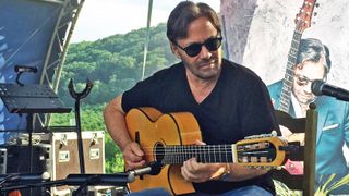 Al Di Meola playing Scharpach La Porta flamenco guitar