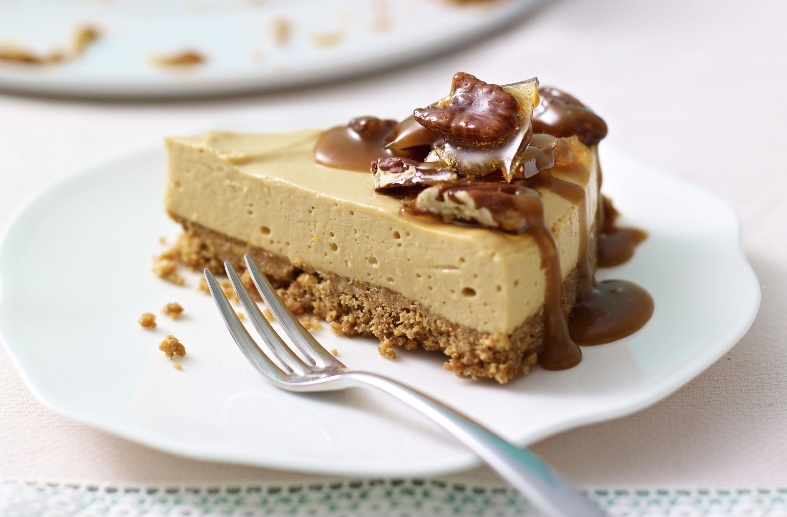 Praline crunch cheesecake recipe