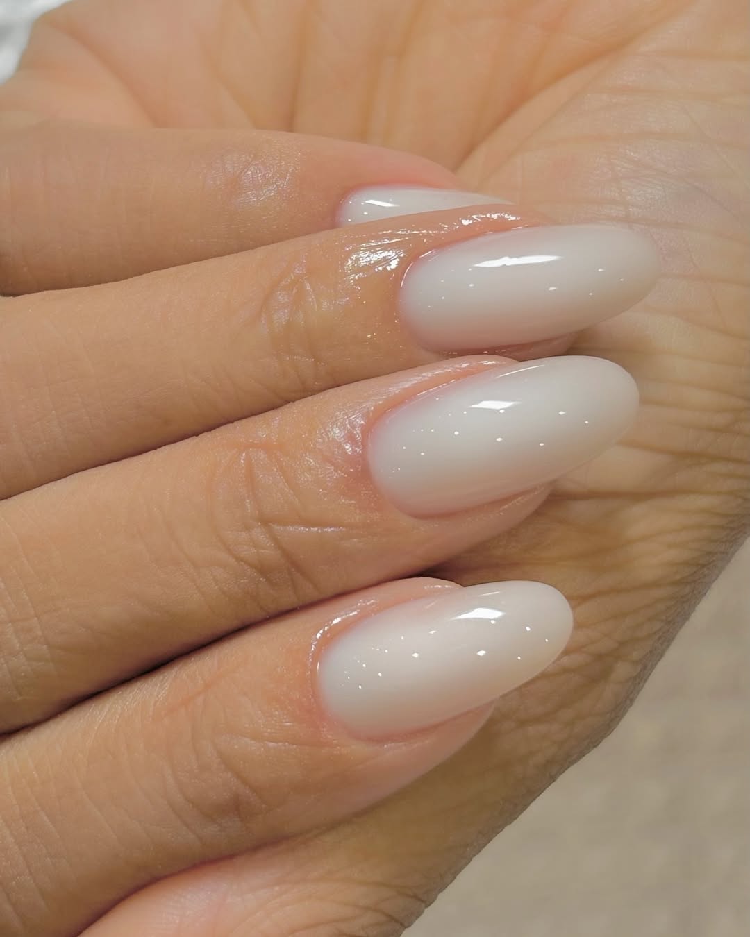 fYK4NqUQYrgu86yYvHfz6Q Marshmallow Nails هو المانيكير الذي يجب ارتداؤه هذا الشتاء