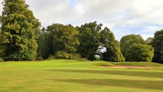 5th green at Coulsdon Manor