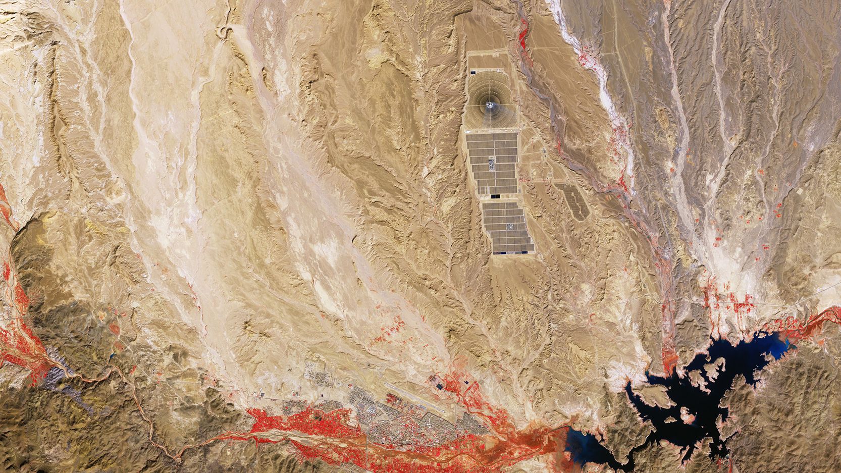 space.com - Ian Stokes - Enormous solar power array seen from orbit | Space photo of the day for March 5, 2026