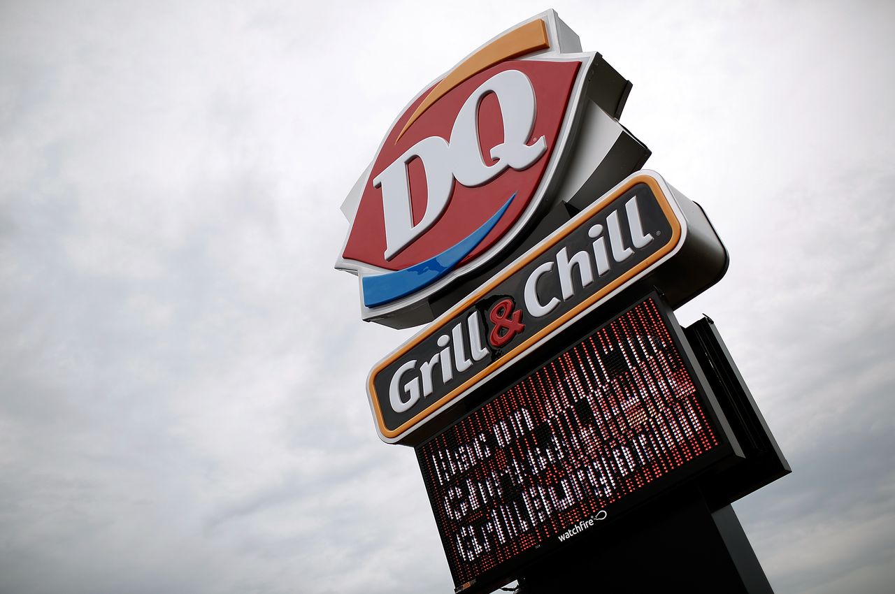 Dairy Queen sign.