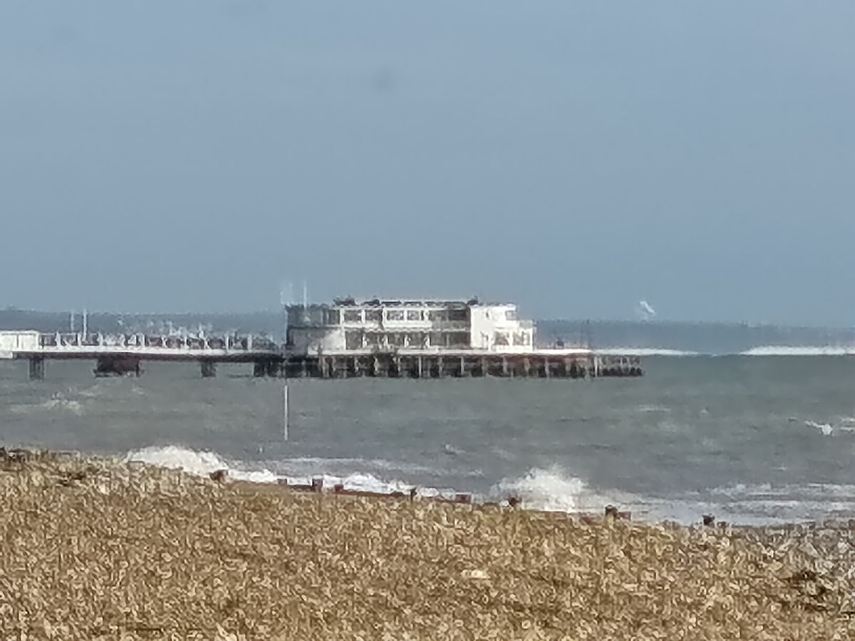 Xiaomi Redmi Note 15 Pro Plus camera sample pier 20x zoom