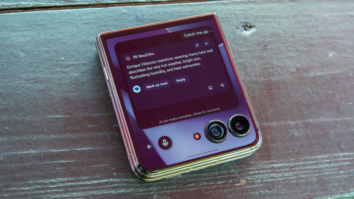 Moto AI on the Razr Ultra 2026
