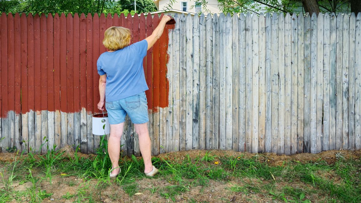 How to Paint a Fence Tips for an Even, LongLasting Finish Homebuilding