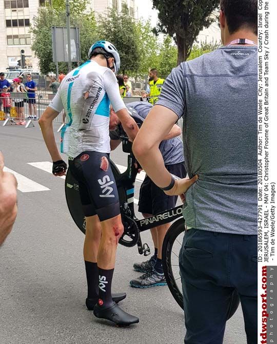 Chris Froome fell in training ahead of stage 1 at the Giro d'Italia